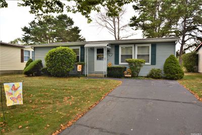 22 - 22 Limetree Drive, Condo with 2 bedrooms, 2 bathrooms and null parking in Manorville NY | Image 1