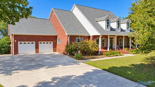 515 Scenic Bluff Dr, Guntersville, AL, 35976-5571 | Card Image