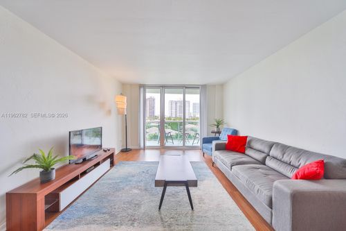 apt-622-19370 Collins Ave, Sunny Isles Beach, FL, 33160-2440 | Card Image