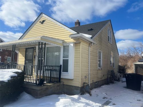 17665 Runyon St, Detroit, MI, 48234-3822 | Card Image
