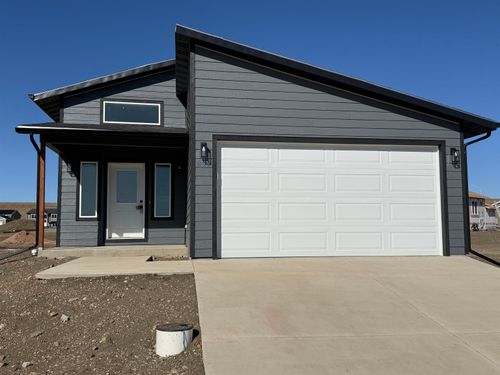 892 Vicksburg St, Box Elder, SD, 57719-8058 | Card Image