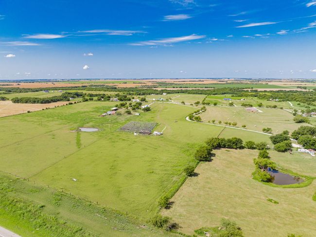 Overview of rural landscape with abundant farmland | Image 8