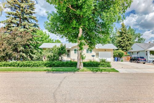 2516 20 St, Nanton, AB, T0L1R0 | Card Image