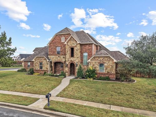 1131 Fountain Creek Blvd, Pottsboro, TX, 75076-7085 | Card Image