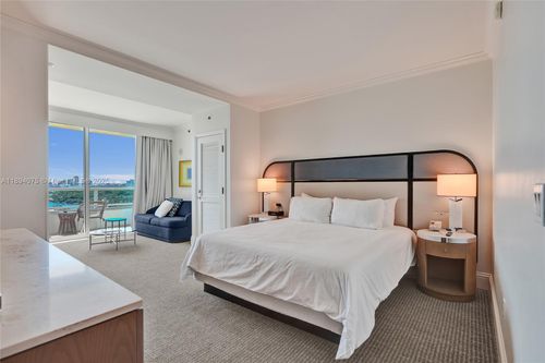 1408-4401 Collins Ave, Miami Beach, FL, 33140-3227 | Card Image