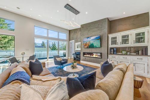 8224 Alpine Way, Whistler, BC, V8E0G2 | Card Image