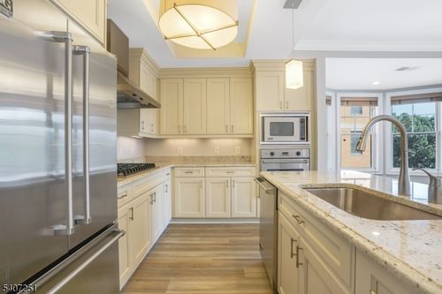 apt-412-40 W Park Pl, Morristown, NJ, 07960-4344 | Card Image