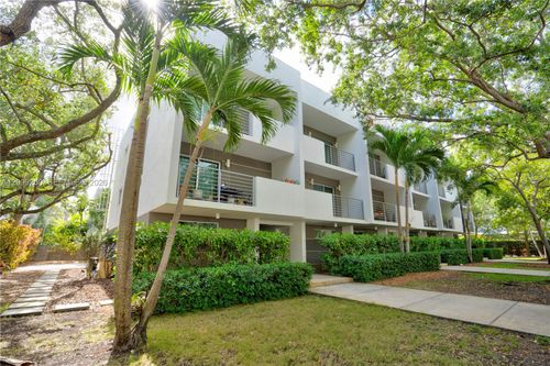 2-7541 Sw 61st Ave, South Miami, FL, 33143-5022 | Card Image
