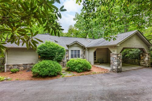560 Toxaway Ct, Lake Toxaway, NC, 28747-8585 | Card Image