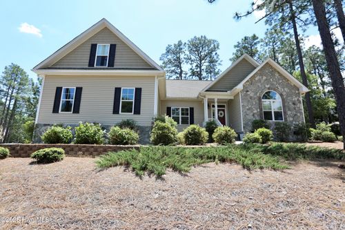 2 Riviera Dr, Pinehurst, NC, 28374-6817 | Card Image