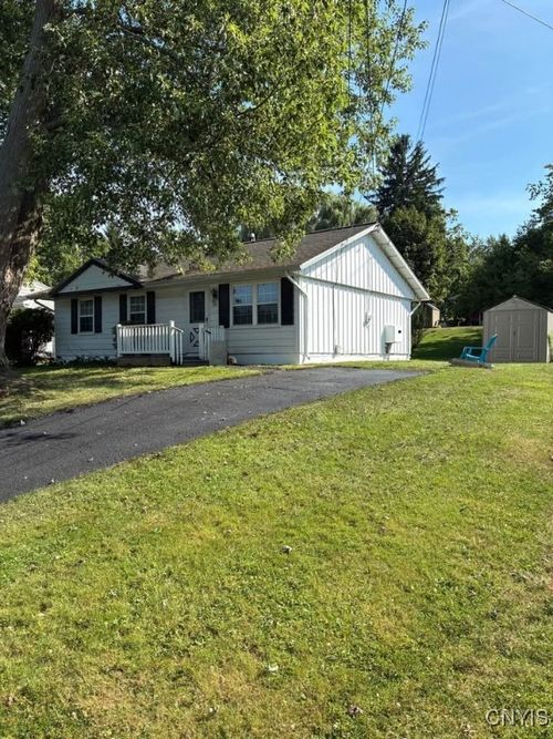 125 Christopher Dr, Baldwinsville, NY, 13027-3107 | Card Image