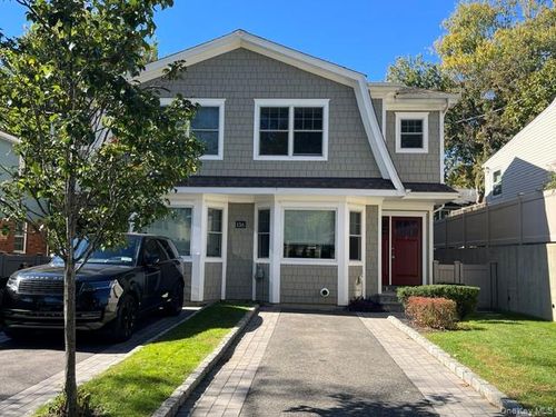 a-right-side-13 Marwood Road N, North Hempstead, NY, 11050 | Card Image