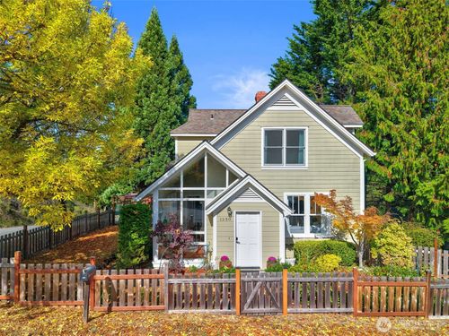 1250 Blaine St, Port Townsend, WA, 98368-6506 | Card Image