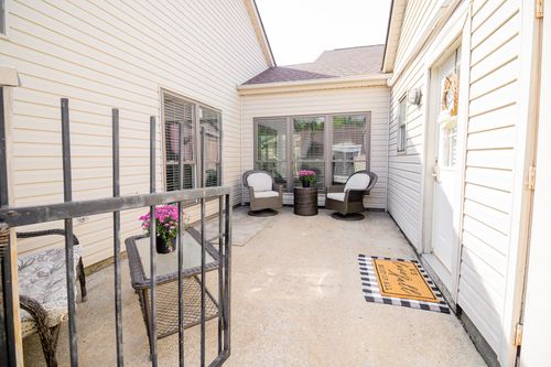 601 Laurel Hill Dr, Old Hickory, TN, 37138-4262 | Card Image