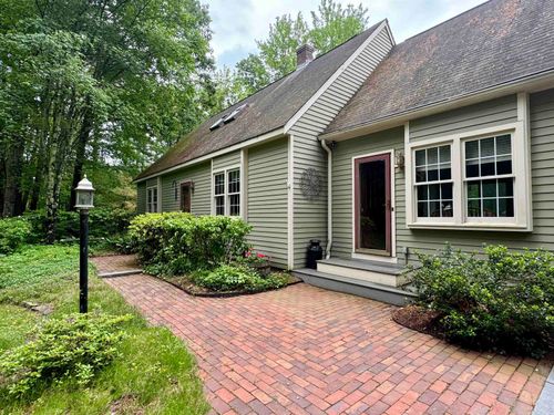114 Snow Pond Rd, Concord, NH, 03301-6936 | Card Image