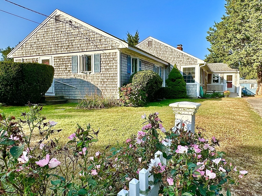 Walker St, Falmouth, MA 02540