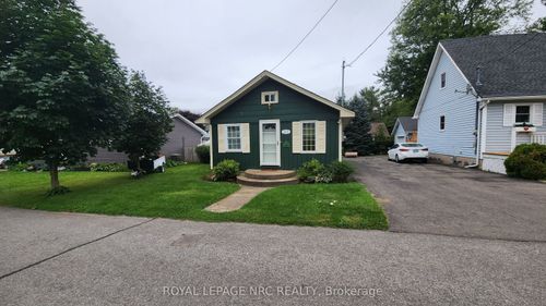 215 Devon Pl, Fort Erie, ON, L0S1N0 | Card Image