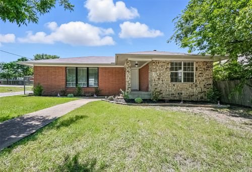 318 W Laurel St, Sherman, TX, 75090-5830 | Card Image