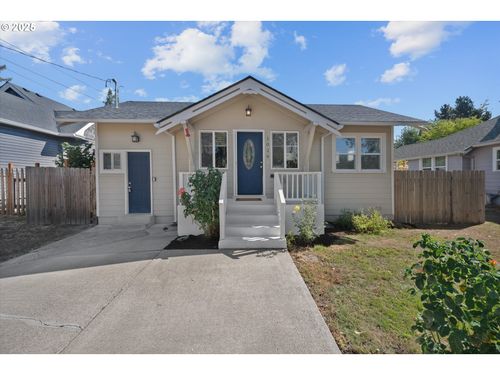 1026 Ne Galloway St, McMinnville, OR, 97128-3833 | Card Image