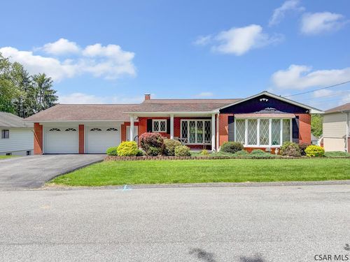 325 Woodland St, Ebensburg, PA, 15931-1731 | Card Image