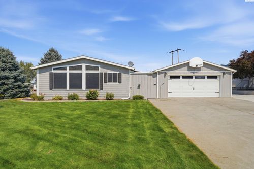 2213 S Dennis St, Kennewick, WA, 99337-2926 | Card Image