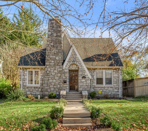 338 Dudley Rd, Lexington, KY, 40502-2338 | Card Image