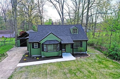 3384 Lakeside Dr, Mineral Ridge, OH, 44440-9738 | Card Image