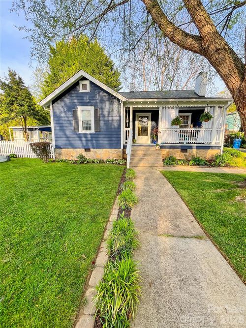 271 Brook St, Waynesville, NC, 28786-2313 | Card Image