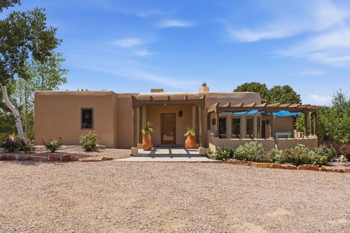 112 E Sunrise Dr, Santa Fe, NM, 87506-8537 | Card Image