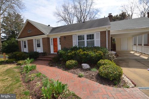 6901 Stoneybrooke Ln, ALEXANDRIA, VA, 22306-1346 | Card Image