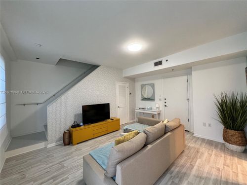 apt-2i-1614 Pennsylvania Ave, Miami Beach, FL, 33139-7781 | Card Image