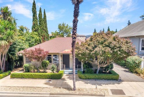632 Randolph St, Napa, CA, 94559-2915 | Card Image