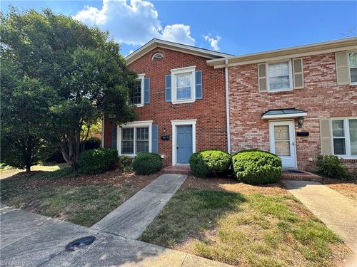 e-3204 Regents Park Ln, Greensboro, NC, 27455-1995 | Card Image