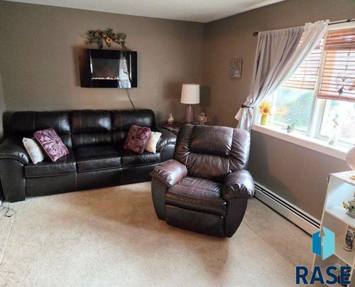 103-3600 S Gateway Blvd Boulevard, Sioux Falls, SD, 57106 | Card Image
