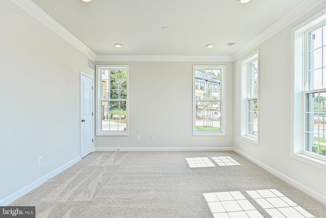 12569 Todd Ln, Townhouse with 4 bedrooms, 4 bathrooms and null parking in FAIRFAX VA | Image 4