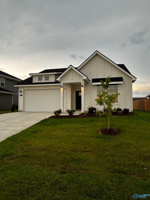 105 Alberta Harris Dr, Madison, AL, 35756-7600 | Card Image