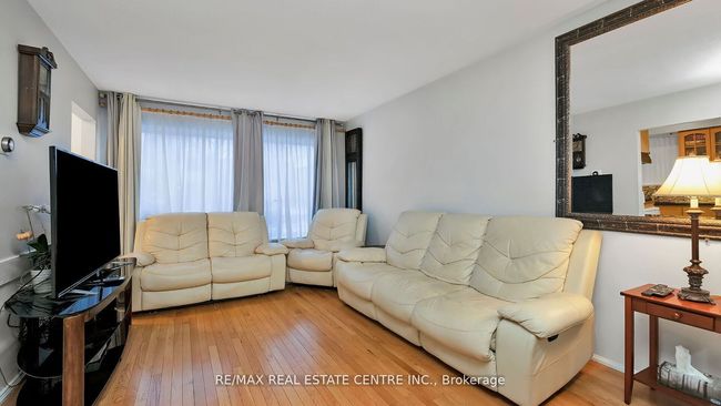 57 Archdekin Dr, House attached with 4 bedrooms, 2 bathrooms and 4 parking in Brampton ON | Image 12