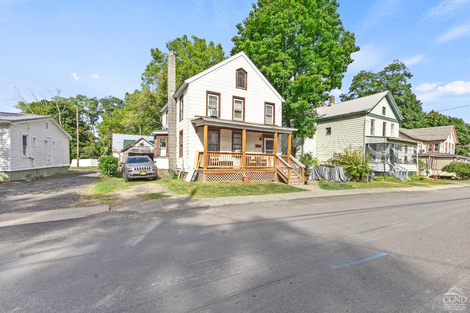 Lawrence Ave, Coxsackie, NY 12051