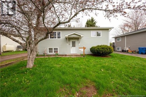 38 Meghan St, Riverview, NB, E1B4E5 | Card Image