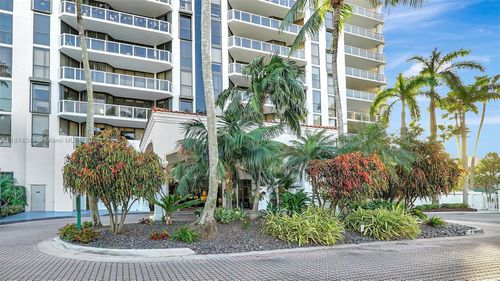 apt-1901-3598 Yacht Club Dr, Aventura, FL, 33180-4012 | Card Image