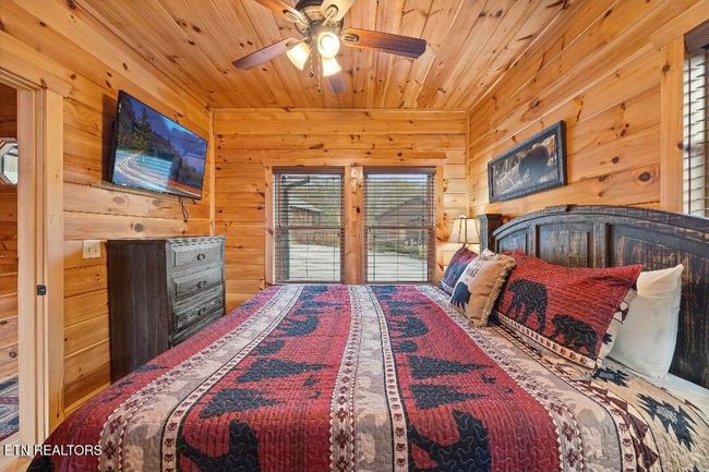 880 Great Smoky Way, House other with 4 bedrooms, 4 bathrooms and null parking in Gatlinburg TN | Image 11