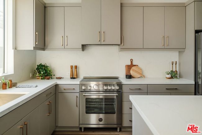 3851 Riley Ln, House other with 2 bedrooms, 3 bathrooms and 2 parking in Los Angeles CA | Image 5