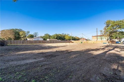 400 W Turner, Odem, TX, 78370-4347 | Card Image