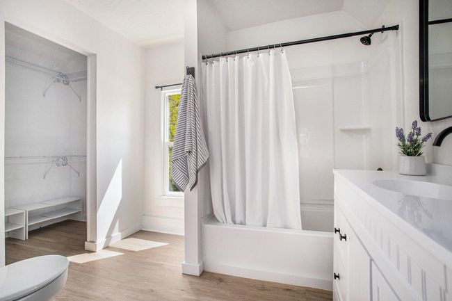 primary bath 2 | Image 21