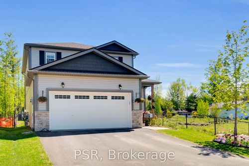 13 Quinn Forest Dr, Bracebridge, ON, P1L0C8 | Card Image