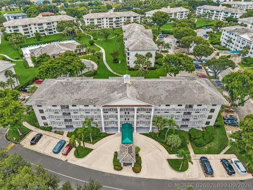 202-3650 Whitehall Dr, West Palm Beach, FL, 33401-1091 | Card Image