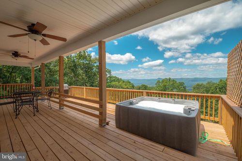 1076 Overlook Dr, RILEYVILLE, VA, 22650 | Card Image