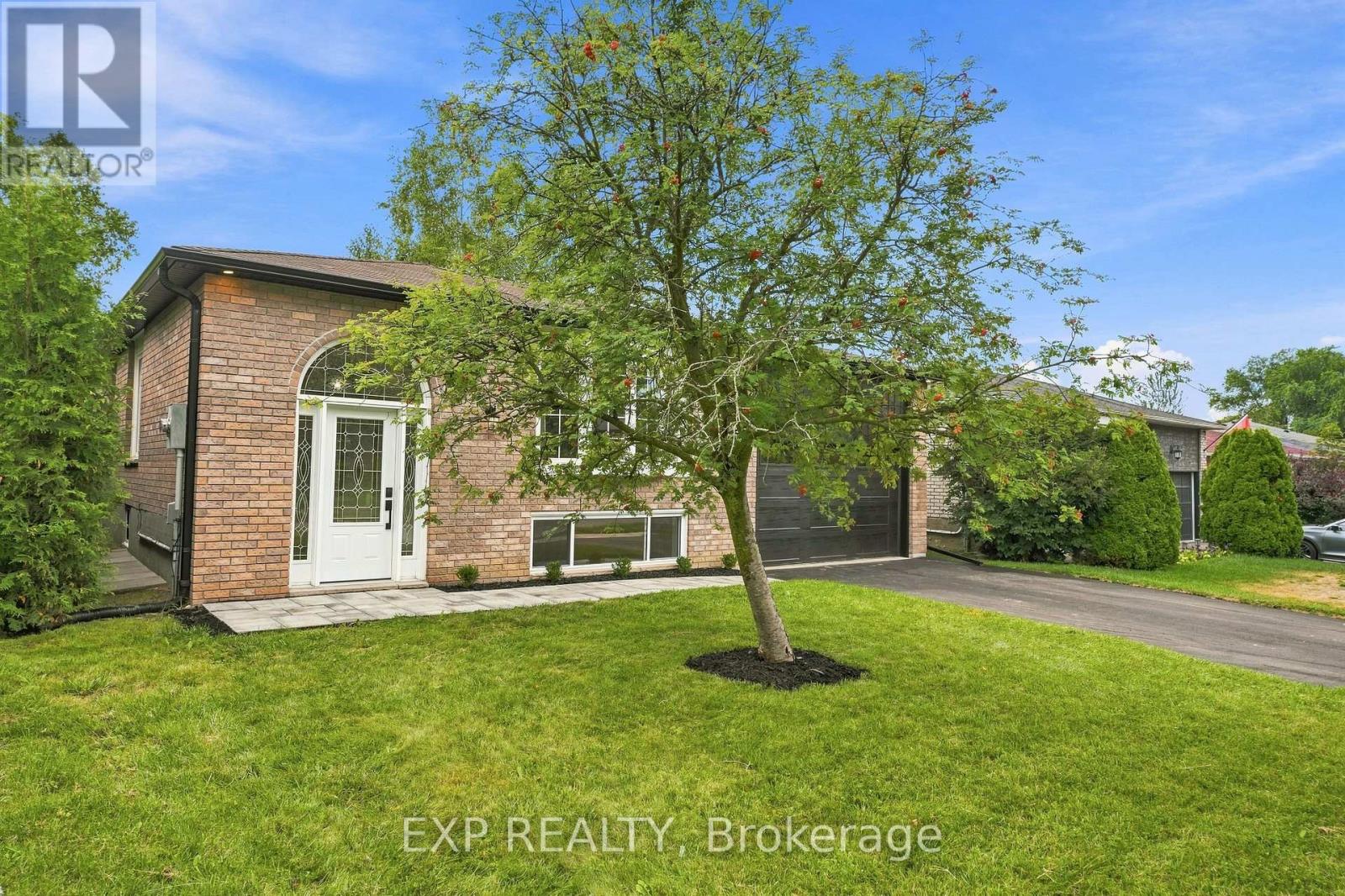 Residential in East Gwillimbury (Holland Landing)