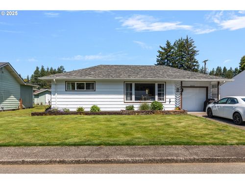 2645 Highlands Dr, Reedsport, OR, 97467-1115 | Card Image