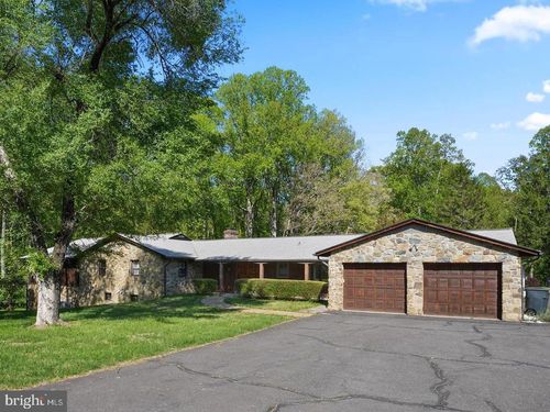 6713 Briarcroft St, CLIFTON, VA, 20124-1213 | Card Image